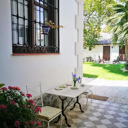 El Jardin De Azahar Malaga